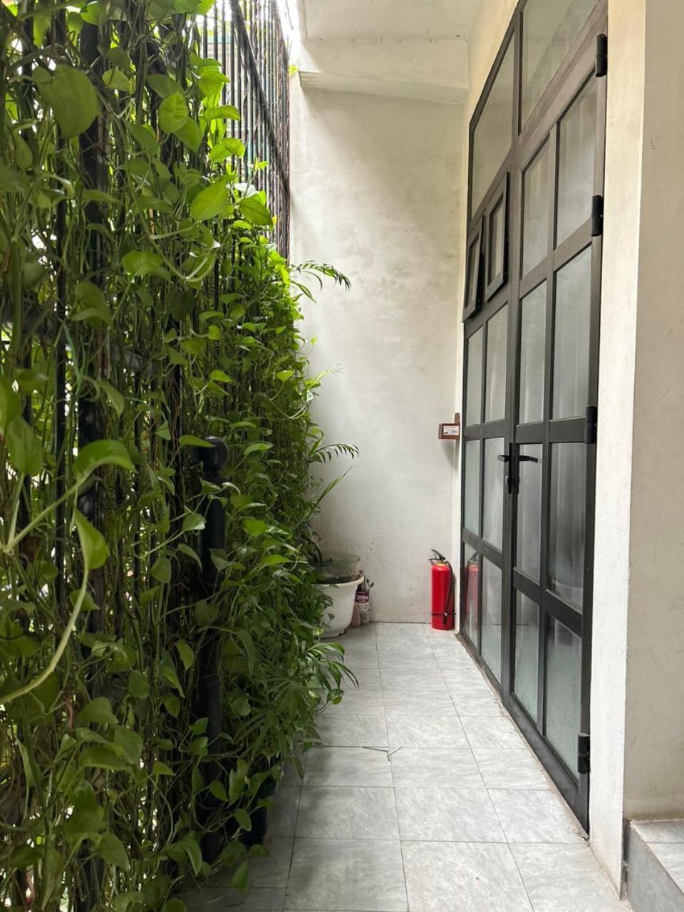 Entire Cosy Apartments May Homestay Ханой Екстериор снимка